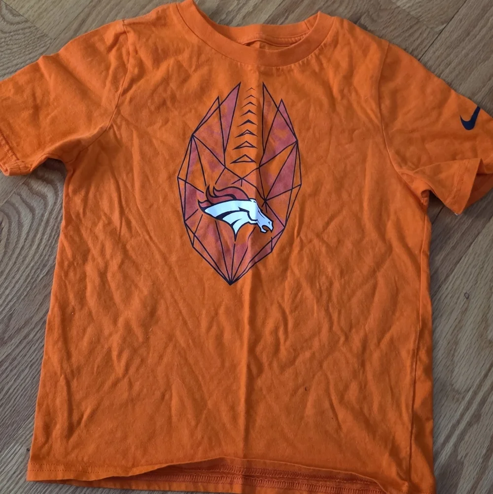The Nike Tee Youth Large Denver Broncos Orange